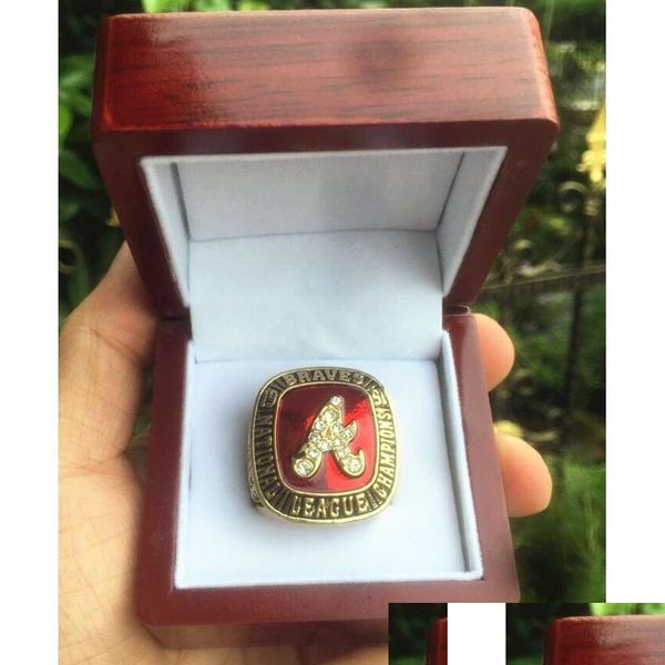 Anillos de racimo 1991 Anillo de campeonato del equipo mundial de béisbol de los Bravos con caja de exhibición de madera Recuerdo Hombres Fan Regalo 2023 Venta al por mayor Drop de D OTN8S