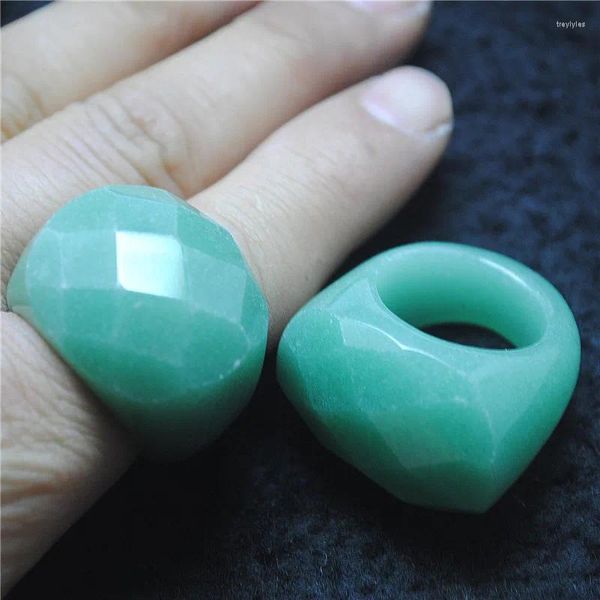 Bagues de cluster 1PC Nature Vert Aventurine Matériel Surface à facettes Taille 18MM 19MM 20MM Bijoux de mode pour la fête WearRings