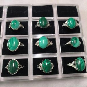 Cluster anneaux 1pcs / lot Anneau malachite naturel Taille réglable délicate modèle bleu vert creux out Styles NOBLE CLASSIQUES