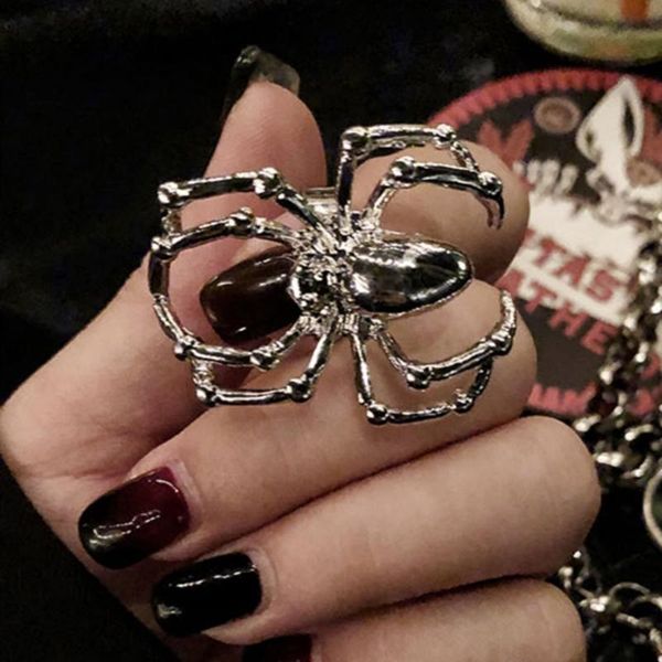 Anillos de racimo 2021, simulación neogótica, estilo Punk de araña, parodia de Halloween, accesorios de juguete complicados para Unisex