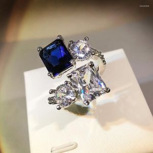 Cluster Ringen 2022 Creatieve Saffier Bloem Gesneden Ronde Vierkante Paar Ring Voor Vrouwen Diamond Crystal Engagement Voorstel Gift Jewelr309m