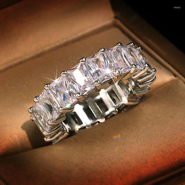 Anillos de racimo 2023 Micro pavimentado de lujo cuadrado Cubic Zirconia Promesa Amor para las mujeres Compromiso Joyería de boda Drop Ship