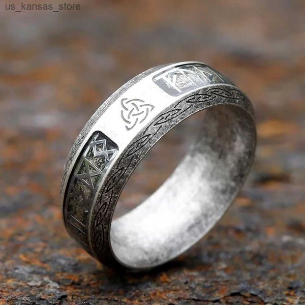 Cluster anneaux 2023 Nouveau 316L en acier inoxydable Odin Norse Viking Celtic Knot Ring For Man Fashion Red Louneer Jewelry Party Gift Livraison gratuite 240408
