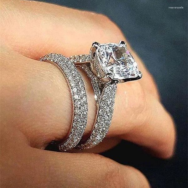 Bagues de cluster 2023 Produits de luxe Coussin Cut Diamond S925 Sterling Silver Bague de mariage Set pour femmes Anniversaire Cadeau Bijoux en gros