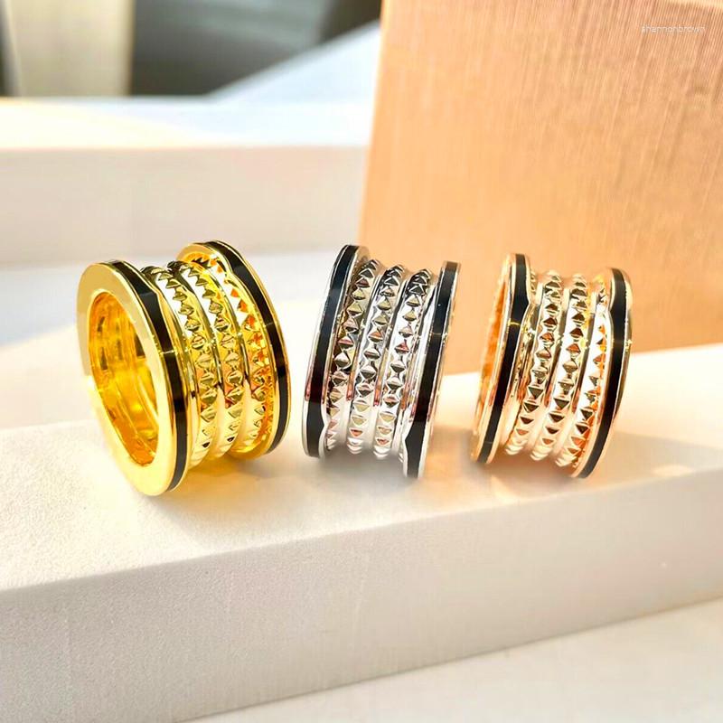Cluster Rings 2023 Rose Gold Rivet Ring Women Personalized Fashion Light Couple Jewelry Party Gift