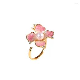 Cluster Rings 2023 Elegante anel de abertura de flor rosa esmalte fresco e primeira escolha de presente