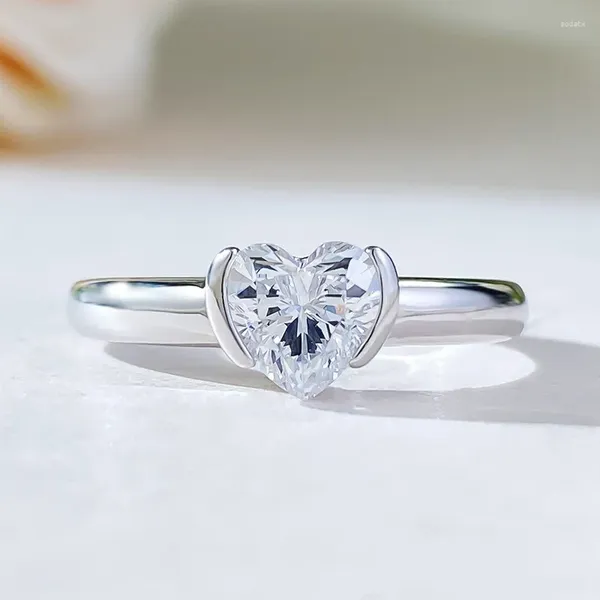 Anillos de racimo 2024 925 Plata chapada en oro 6 Anillo en forma de corazón 50 puntos Amor Alto Carbono Diamante Chica Corazón