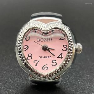 Bagues de cluster 2024 Forme de coeur Vintage Punk Élastique Montre à quartz extensible pour femmes Homme Hip Hop Cool Finger Couple Bijoux