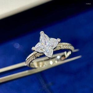 Cluster anneaux 2024 Pure haut de gamme Pure 925 argent sterling bague étoile anneau 18K Platinum pour femmes mariages accessoires de bijoux