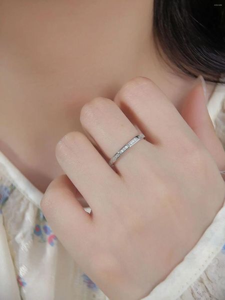 Bonnes de cluster 2024 Japon et Corée du Sud Sells S925 STERLING Silver Fashion Trend Retro Retro Polydold Micro Set Full Diamond Ring pour femmes