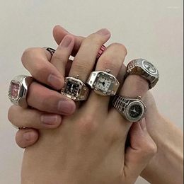 Cluster Ringen 2024 Luxe Ring Klok Punk Elastische Rekbare Quartz Horloges Vrouwen Man Vinger Uur Paar Mode Pocket Sieraden