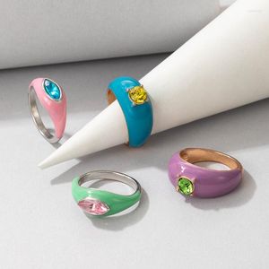 Cluster ringen 4 stuks/set Fashion Boemial Ring For Women Geometric Metal Butterfly Strawberry Crown Cute Party Sieraden Gift