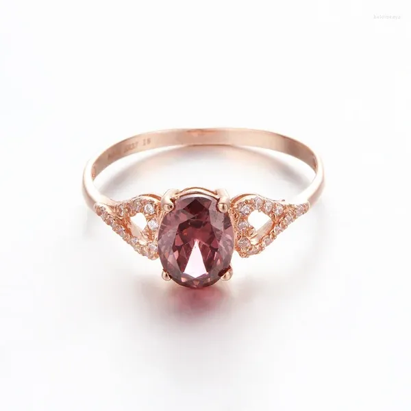 Cluster Anneaux 585 Purple Gold plaqué 14K Rose Rose incrustée Ovale Crystal Ruby Wedding for Couples Elegant Light Luxury Jewelry Gift