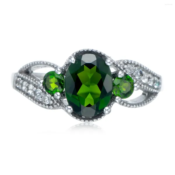 Anneaux de cluster 6x8 mm chrome diopside rhodium sur l'anneau en argent sterling