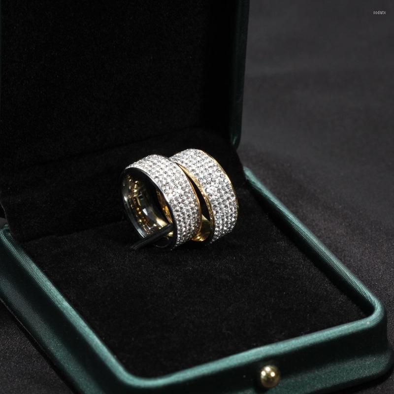 Pierścionki klastrowe 8MM Poszycie ze stali nierdzewnej Pięciorzędowy pierścionek z cyrkonią Sprzedaż hurtowa mężczyzn