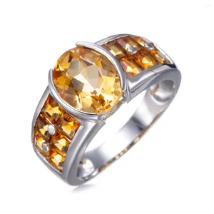 Anneaux de cluster 8x10 mm rhodium citrine sur l'anneau en argent sterling