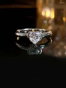 Clusterringen 925 zilveren Love White Diamond micro-ingelegde ringset met hoog koolstofgehalte Veelzijdig voor Japan en Korea Eenvoudig