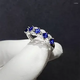 Cluster ringen 925 zilveren nobele blauwe diamanten kunstmatige saffierring voor dagelijkse vervanging en grote stijl setting