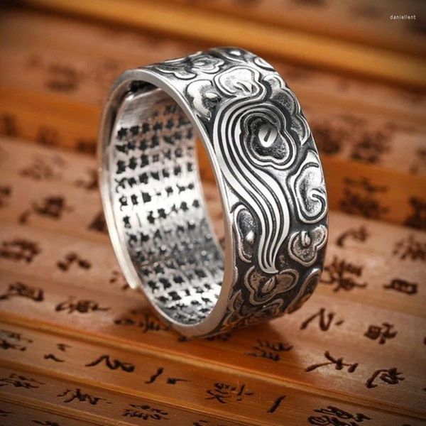 Bagues de cluster 925 Silver Retro Design en relief face à des nuages de bon augure Mens Heart Classic National Style Bague Banquet Bijoux Cadeau