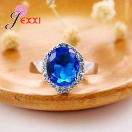 Cluster anneaux 925 Silver Sterling pour accessoire de fiançailles de mariage Femmes Blue Autrichie Crystal Ring avec bague de zircon cube Femme