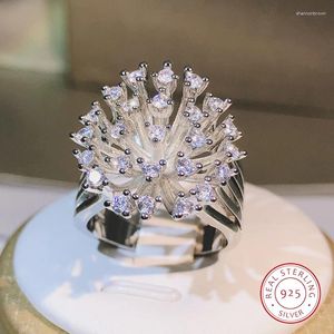 Clusterringen 925 Sterling Silver Glittering Zirkon Dandelion Ring For Ladies Three Claw Party Birthday Fashion Sieraden Gift