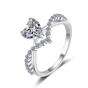 Bagues de cluster 925 Sterling Silver en forme de coeur 1ct Moissanite Diamond Ring Bright Cut Lovers Promise Wife Anniversaire de mariage Bijoux de luxe