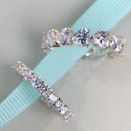 Cluster ringen 925 Sterling Silver Tennis Damesvolleybal gestapeld veelzijdige eenvoudige volledige diamant luxe bruiloftsfeestje