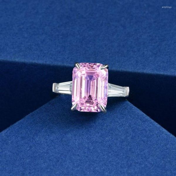 Bagues de cluster 925 Sterling Silver Three Stone Bague Emerald Cut Centre Rose Zircon Diamants Or Blanc Bijoux De Mariage Pour Femmes