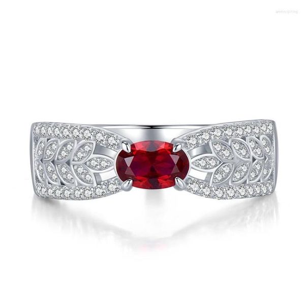 Cluster Rings 925 Sterling Silver Wheat Ear Hollow Out Ribbon Imitation Ruby Ring Conçu par une minorité féminine