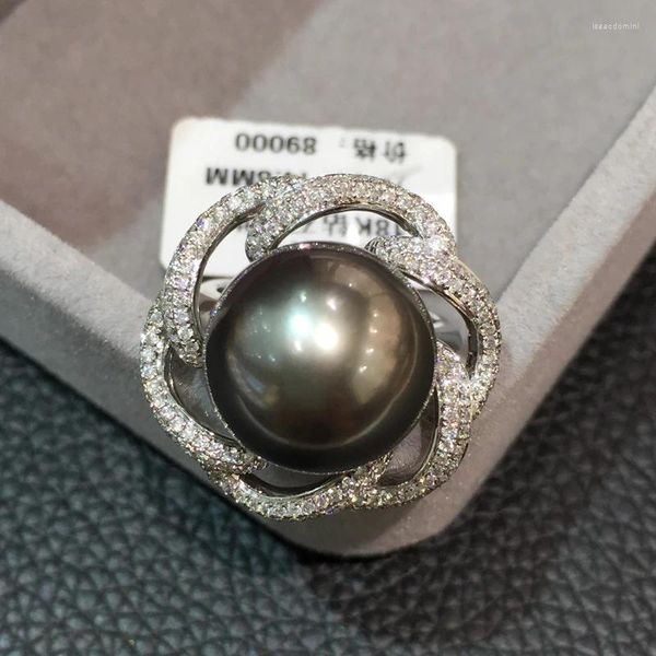 Bagues de cluster environ 15 mm naturel grand anneau de perle noire Tahiti 18 carats en or blanc avec de vraies fleurs de diamant fines femmes bijoux