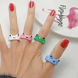 Cluster anneaux acryliques grenouilles colorées cochon pour les femmes mignonnes personnalité cadeau mode bijoux de fête fino-doigt 2024 tendance