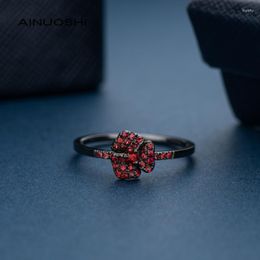 Cluster Ringen AINUOSHI Bloem Ring Kleine Natuurlijke Ruby 0.223ct 18K Goud Galvaniseren Zwart Speciale Sieraden Cadeau Voor Vrouwen