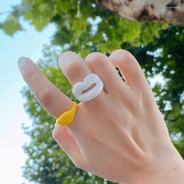 Clusterringen 2024 Mode Punk Red Lippen Vorm hars vinger Mond Lip Acrylring voor vrouwen Girls Party sieraden