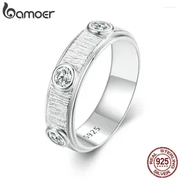 Bagues de cluster Bamoer 925 Sterling Silver Eternity Love Moissanite Hommes Bague de fiançailles Bande de mariage pour bijoux fins plaqués platine MSR032