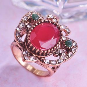 Cluster Rings Blucome Marque Turc Rond Rouge Résine Anel Pour Femmes Cadeaux Accessoires De Fête Plein Cristaux Antique Or Couleur Vintage RingClus