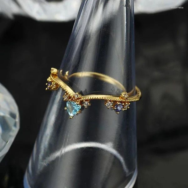 Anillos de racimo Corona de cristal azul Damas para mujeres Luz de lujo Exquisito Apertura ajustable Encanto Estilo de corte fresco Joyería de plata