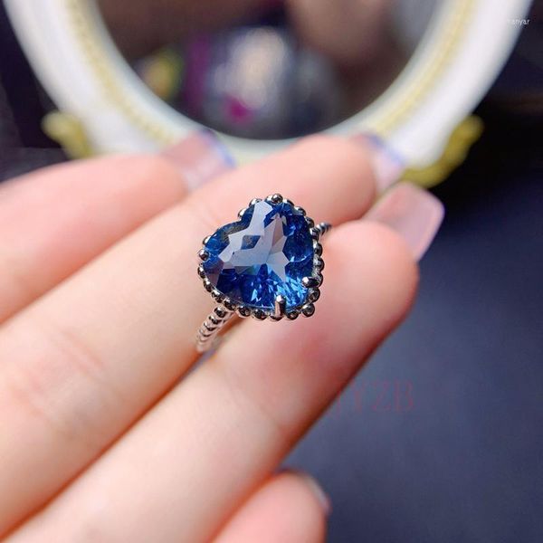 Anillos de racimo Anillo de compromiso en forma de corazón de plata esterlina con topacio azul Joyería fina