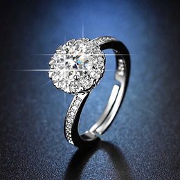 Cluster anneaux charme 925 Crystal brillant en argent sterling pour femmes bijoux de mariage de fête de mode ajusté cadeaux H240504