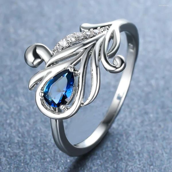 Anillos de racimo Charm Diseño de hoja Forma de lágrima Sappire Piedra azul para mujeres Elegante Compromiso de boda Promesa Joyería de cóctel