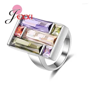 Cluster ringen charme regenboog kleur mooie ring voor meisje 925 sterling zilveren bruiloftsbetrokkenheid met hoge kwaliteit kubieke zirkonia