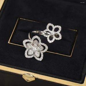 Bagues de cluster classique de haute qualité à la mode S925 Sliver 2024 bijoux de luxe européens pour femmes fleurs de cerisier fleur