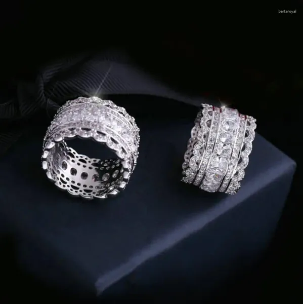Anillos de racimo Joyería de moda clásica para mujer 925 Plata esterlina Corte ovalado Topacio blanco CZ Diamante Encaje Mujeres Anillo de compromiso de boda