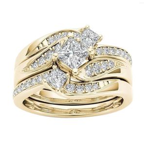 Clusterringen Kledingaccessoires Verlovingsfeest Kunstmatige diamant Mode Bling Gift Zirkoonring Elegant voor vrouw Sieraden Verguld