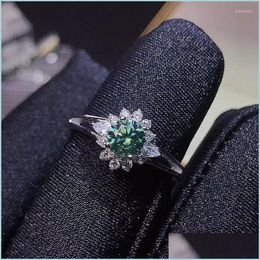 Bagues De Grappe Bagues De Grappe À La Mode 925 Sterling Sier 0 5Ct Couleur Verte Moissanite Bague Fleur Pour Femme Plaqué Or Blanc Réglable Dhkid