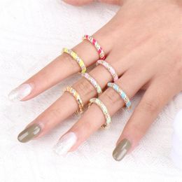 Anneaux de cluster coloré exquis twist plaqué or zircon anneau pour femmes éternité bande mode coréenne