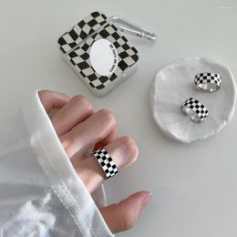 Cluster anneaux créatif damier pour femmes EMO Glamour noir et blanc vérifier fête bijoux cadeaux 2022 tendances de la mode