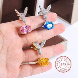 Cluster ringen creatieve gekleurde edelsteenring voor vrouwen die Mary's Aquamarine Hummingbird simuleren 925 Stamp Wedding Party Fashion Jewellery