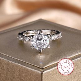 Cluster Ringen Creatieve Bloemvorm Ring Super Glanzende 4A Volledige Diamant Zirkoon Fijne Sieraden 925 Sterling Zilveren Bruids Bruiloft Verloving