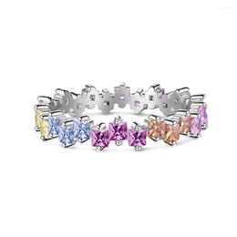 Anillos de racimo anillo de plata Europa y americana S925 para mujeres con un sentido de diseño de nicho con incrustaciones de color irregular