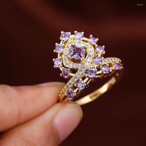 Cluster Ringen Kroon Voor Vrouwen Gem Inlay Trendy Paarse Zirkoon Steen Sieraden Esthetische Prachtige Ring Accessoires Bruiloft